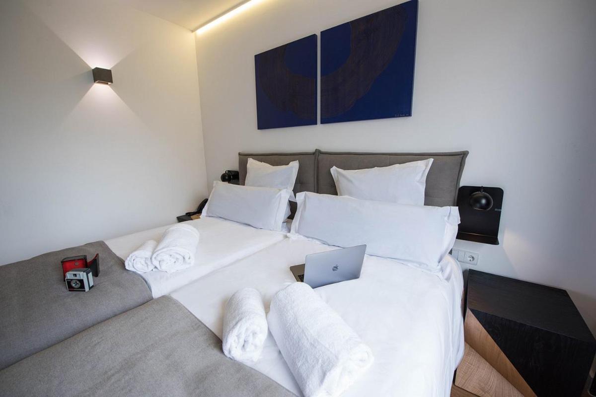 Room00 * Lisboa